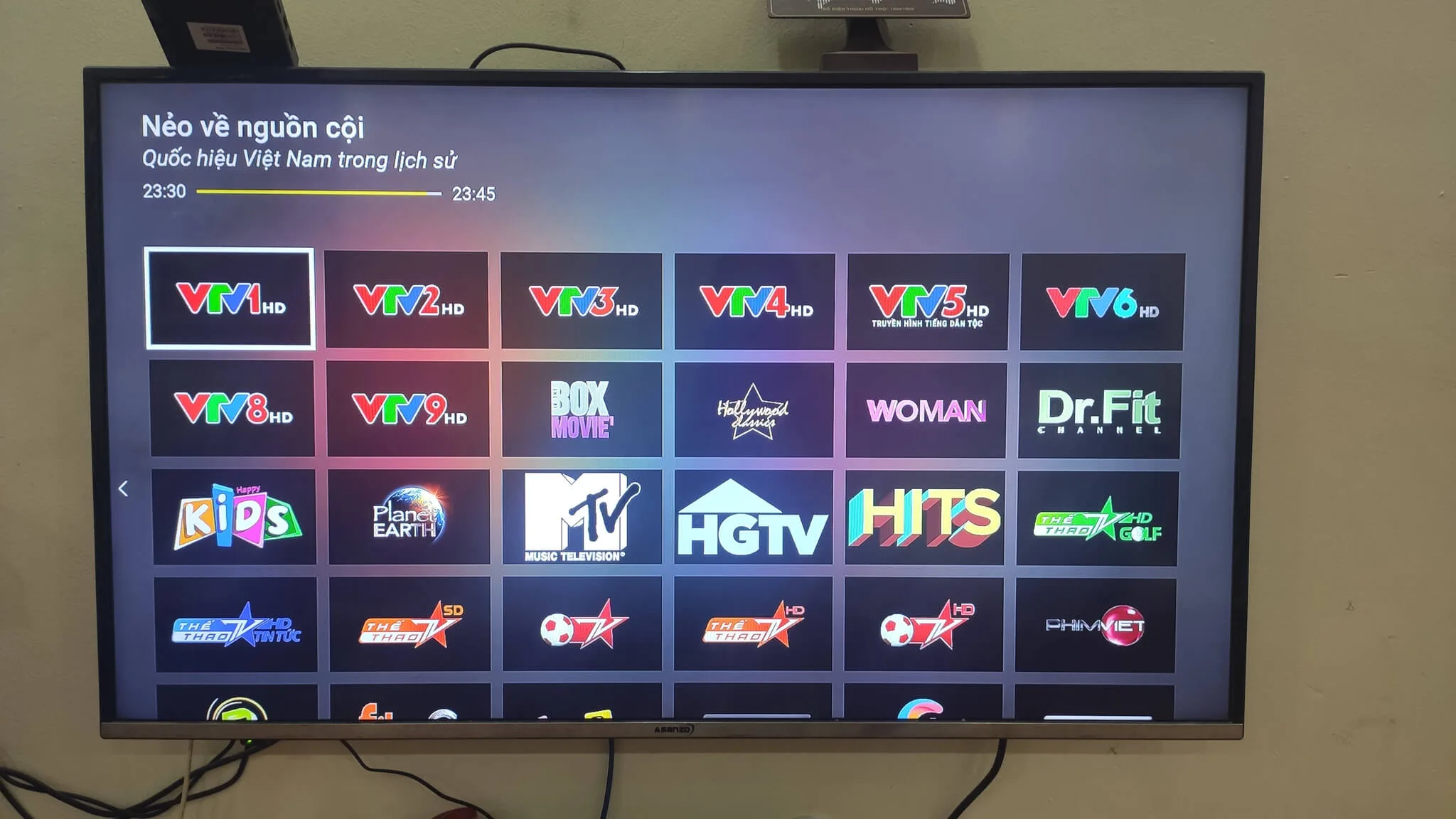 Viettel TV Box 4K - Thiết bị biến tivi thường thành Smart TV 2 Viettel TV Box 4K - Thiết bị biến tivi thường thành Smart TV 1