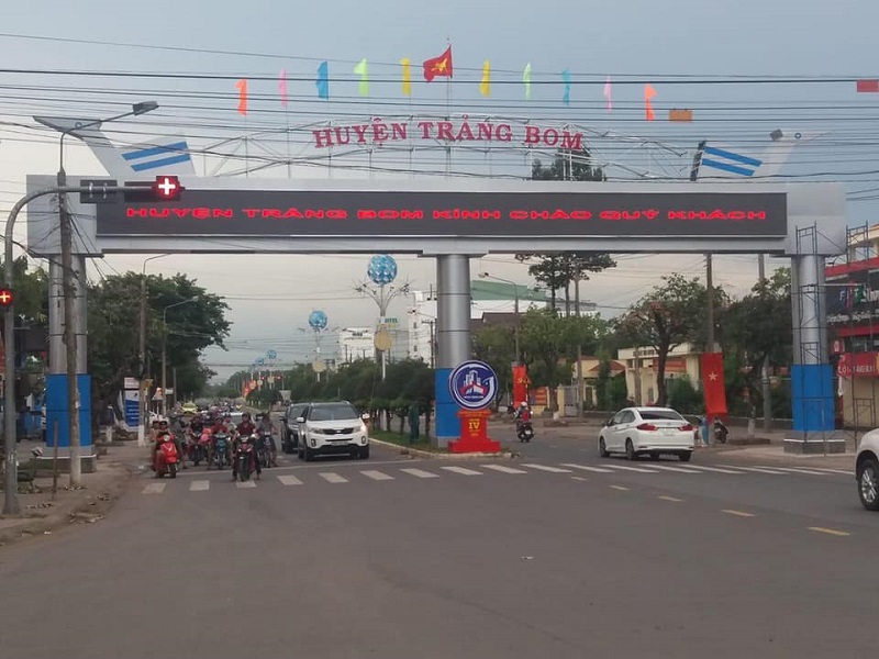 Khuyen mai lap mang Viettel tai Trang Bom