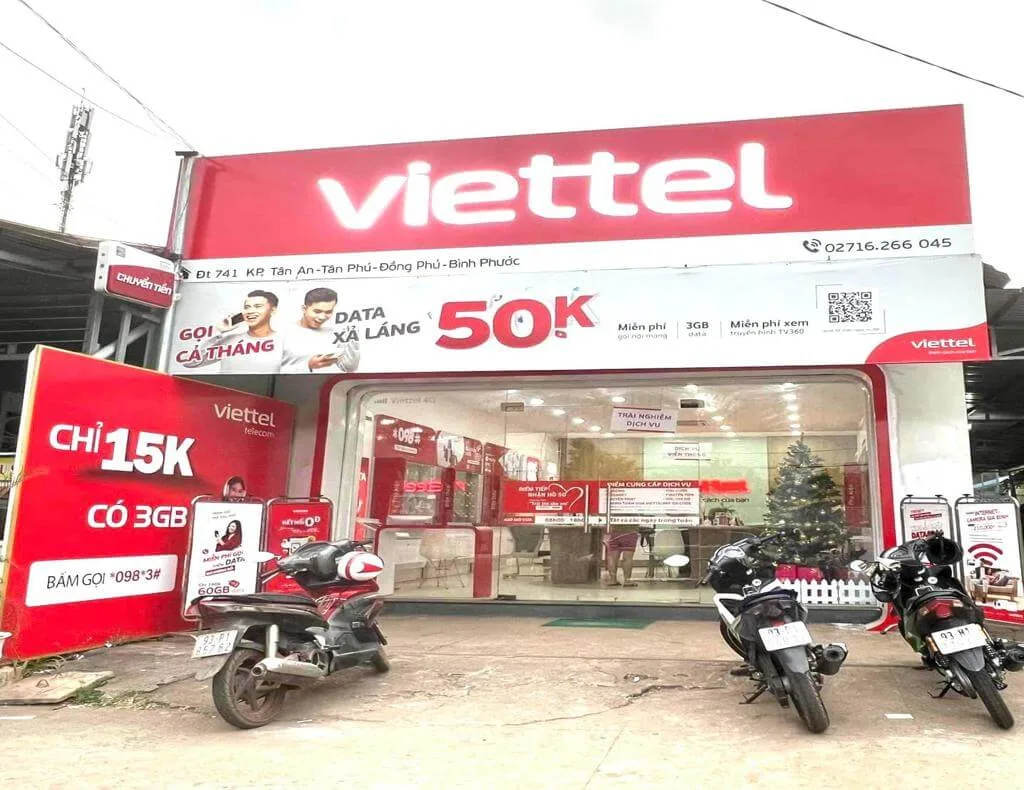 Quầy giao dịch trực tiếp, cửa hàng Viettel Đồng Phú 1 Cua hang Viettel Dong Phu